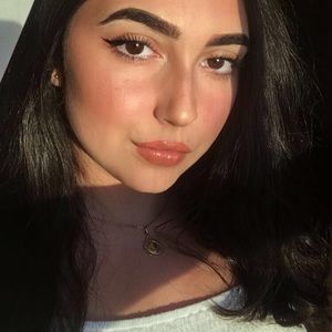 Meet your Posher, Sabrina